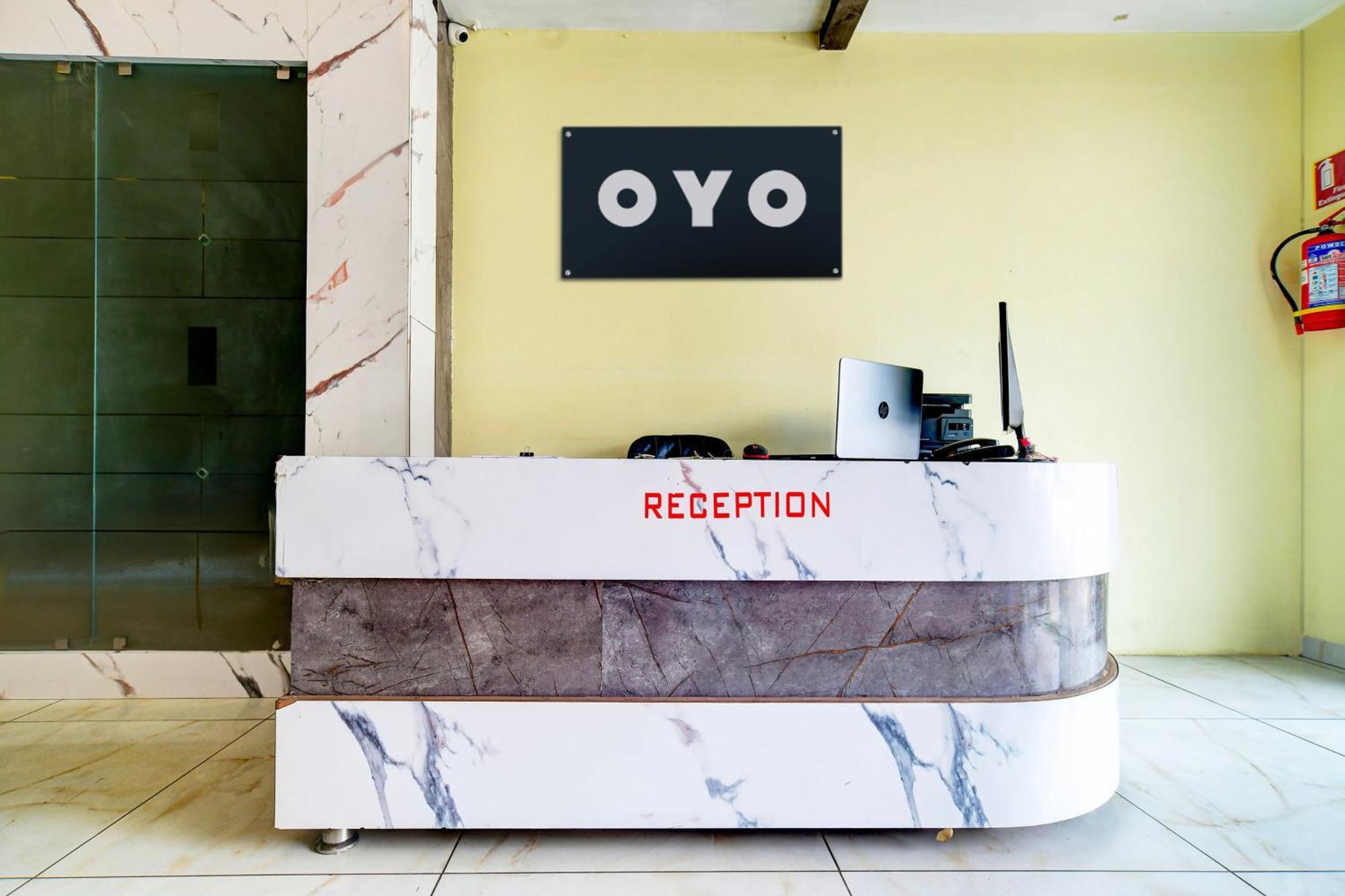 Hotel O Svl Inn Индаур Экстерьер фото
