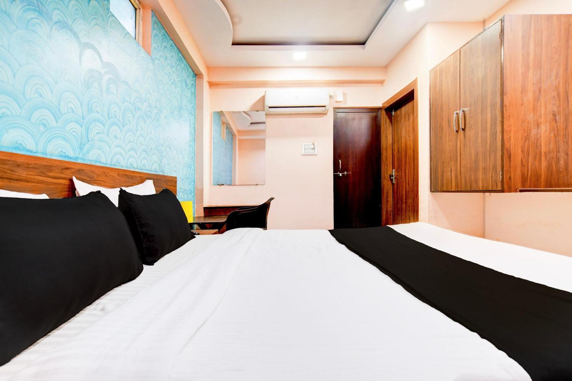 Hotel O Svl Inn Индаур Экстерьер фото